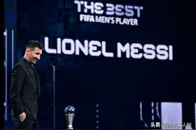 国际足联发C罗坐替补席画面引发争议，球迷：FIFA一直偏爱梅西图片