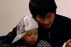 2010年，山东父亲带着儿子看病玩失踪，妻子再见时儿子只剩半个头图片