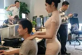 当我第一次看见你的时候，你在水中轻摇着妖娆的身姿图片