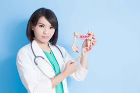 什么是结肠癌？医生提醒：身体出现2大不适，或说明癌症已来临！图片