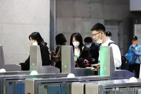 了解各火车站车票起售时间，玩转“五一”小长假图片