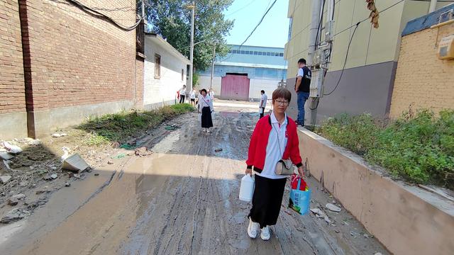 心手相印为涿州受灾群众送上燕赵儿女的关爱