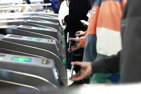 请收好！开学季地铁出行五大攻略图片