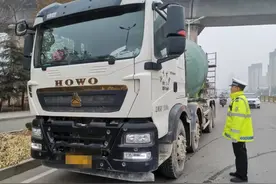 牢固安全防线，薛城交警强力整治“渣土车”违法行为！图片