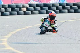 2023中国摩博会 | 又猛又萌 5岁压弯小骑士长发背后藏着暖心故事图片