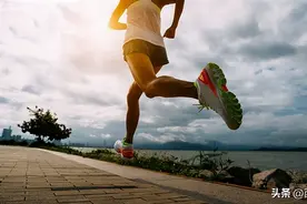 双脚是唯一“交通工具”！成都一男生8小时走到都江堰图片