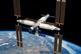 中国空间站为什么要斜着飞，是为了躲避星链卫星撞击吗？图片