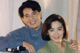 77岁秦汉仍未娶，错过林青霞后悔至今！她纠缠20年自杀逼婚终失望图片