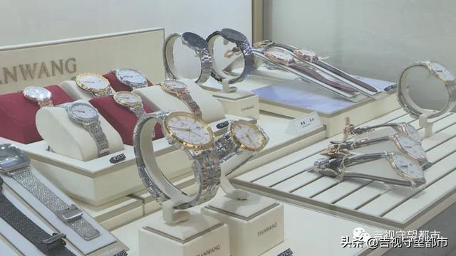 ��3��15����ǧԪ��Ļ�е����ʱ��զ�ܲ�׼��