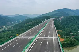 今天！全线通车图片
