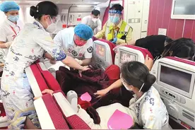 三亚飞成都航班上孕妇临产 万米高空护士空乘联手接生图片