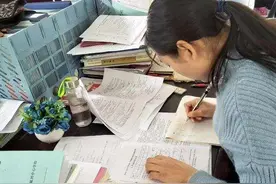 “双减之后再无中档生”，小学教师批卷后发出感慨，家长深有同感图片