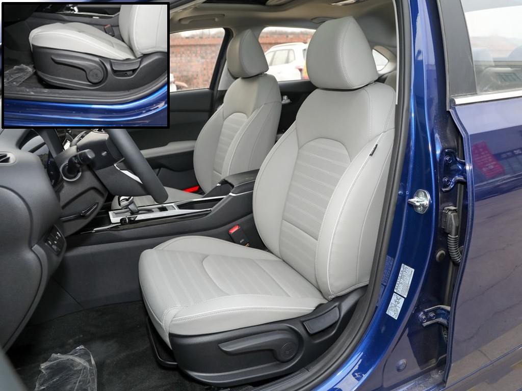 起亚k3低配座椅问题_起亚K3 2023款中期改款_起亚K3 1.5L CVT尊贵版评测