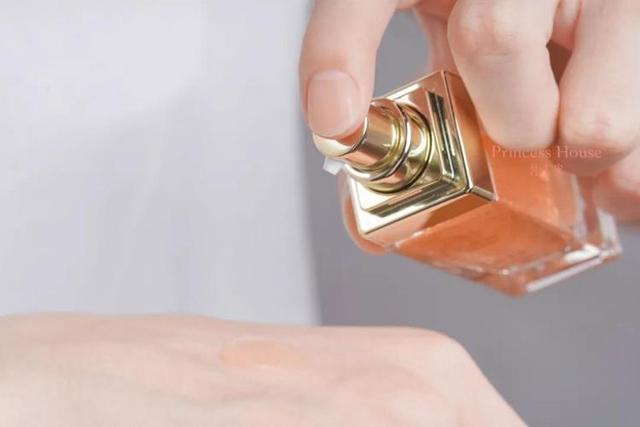 身体护肤乳一年四季都要用吗