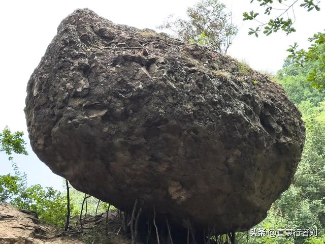 这大概是保定景区里最具挑战的一座大山了吧，1300级天梯太带劲了