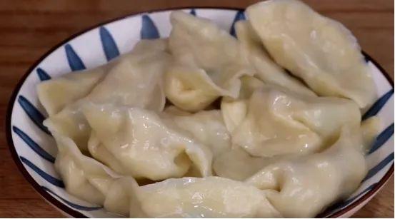 入秋后吃肉不如吃它，用来包饺子，鲜美营养高，不懂吃可惜了