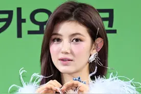 韩国女团成员说“Chinese New Year”，被骂到删文道歉！图片