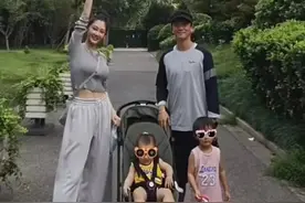 苗苗郑恺同框带娃，露腰秀身材被疑在哺乳期，对三胎传闻避而不谈图片