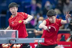 孙颖莎王曼昱3比0完胜伊藤早田，勇夺女双冠军！瑞典组合男双加冕图片