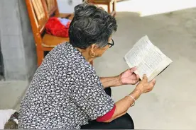 故事：一副金手镯，一张20万存折，点燃了婆媳战争的导火索图片