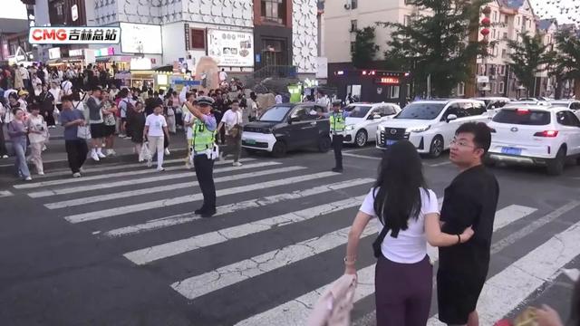 长白山公安“三队一室”打造生态旅游警务品牌