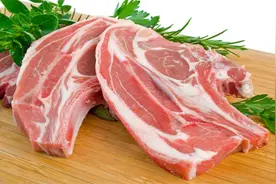 买猪肉时，是前腿肉好，还是后腿肉好？原来真的不一样图片