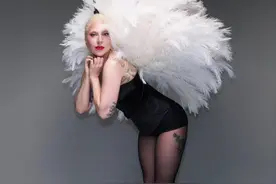 Lady Gaga订婚！与法国总理现场互动火花四溅，未婚夫身份曝光图片