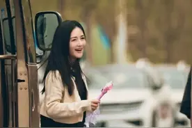 谢娜“整容式”突变，全网炸了：离开快本后，她怎么活成了这样图片