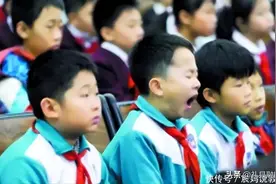中小学生迎来“睡眠令”，学生终于可以睡到自然醒。图片