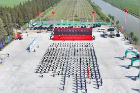 国内最长最大公路水下盾构隧道——海太长江隧道正式开工图片
