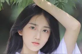 99年的颜值博主潘敏迷人美照欣赏，好清纯啊图片