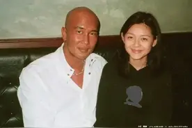 看似“作”精的大S，才是人间清醒，站着就把钱挣了图片