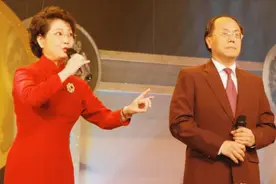 京剧名家李维康，与丈夫结婚47年坚持AA制，连一个鸡蛋都不会多吃图片