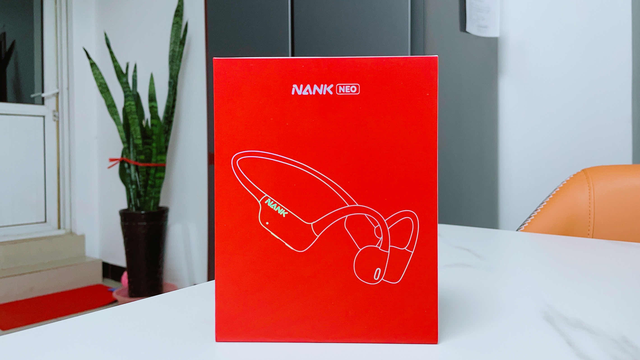 支持无线充电，15区分压佩戴更舒适，南卡NEO骨传导耳机体验