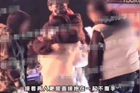 刘奕君儿子与女生亲吻拥抱，疑恋情曝光，此前与刘奕君牵手被误会图片