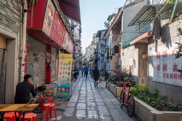 ��������������ʳ�֣�������ϲ��ȥ�򿨣�����ο���Բ��˽�