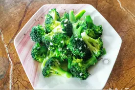 排名第一的“蔬菜之王”西兰花太受欢迎，分享5种简单的家常吃法图片