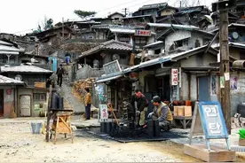 韩国首尔最大贫民窟，5平米住3人，对面就是富人区图片