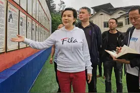 弘扬先烈精神 传承红色基因——唐安英捐建的民族英烈先锋墙挂像再放光芒图片