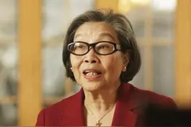 2001年，杜月笙71岁女儿回国，长叹：只有我一个回家，他们都走了图片