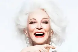 岁月不败美人，90岁超模奶奶卡门：想和我约会的人，请你活久一点图片