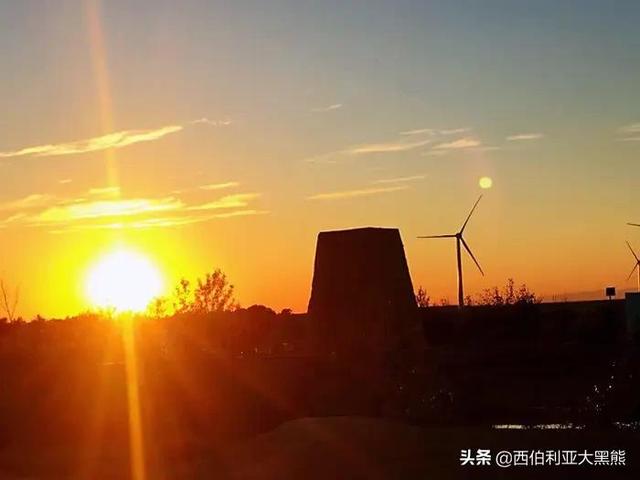 夕阳下的五彩滩:胜过人生一场醉(2017盛夏新疆行八)