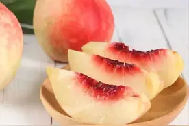 「厨房里的中药材」桃（桃仁）图片