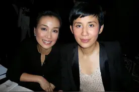 与吴君如弟弟离婚6年！江美仪与前婆家人聚会，相处融洽不尴尬图片