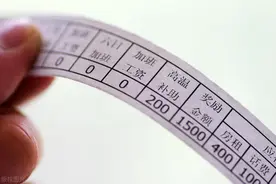 不涨工资逼走老员工，再用高价招新人？其实老板不是冤大头图片