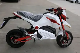 宁愿考驾照也要上电摩！4000块左右能买到的电摩到底有多香？！图片