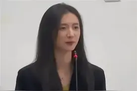 高校回应毛概女老师被赞神仙颜值：今年暑期刚入职，同学们都挺喜欢她图片