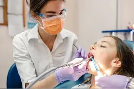 洗牙会伤牙吗？每年洗一次牙，到底有没有必要？图片