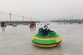 乌鲁木齐市冰雪乐园遍地开花图片