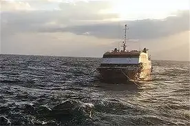 18年一渔民在东海发现豪华游轮，船上有鸡蛋和方便面，却空无一人图片